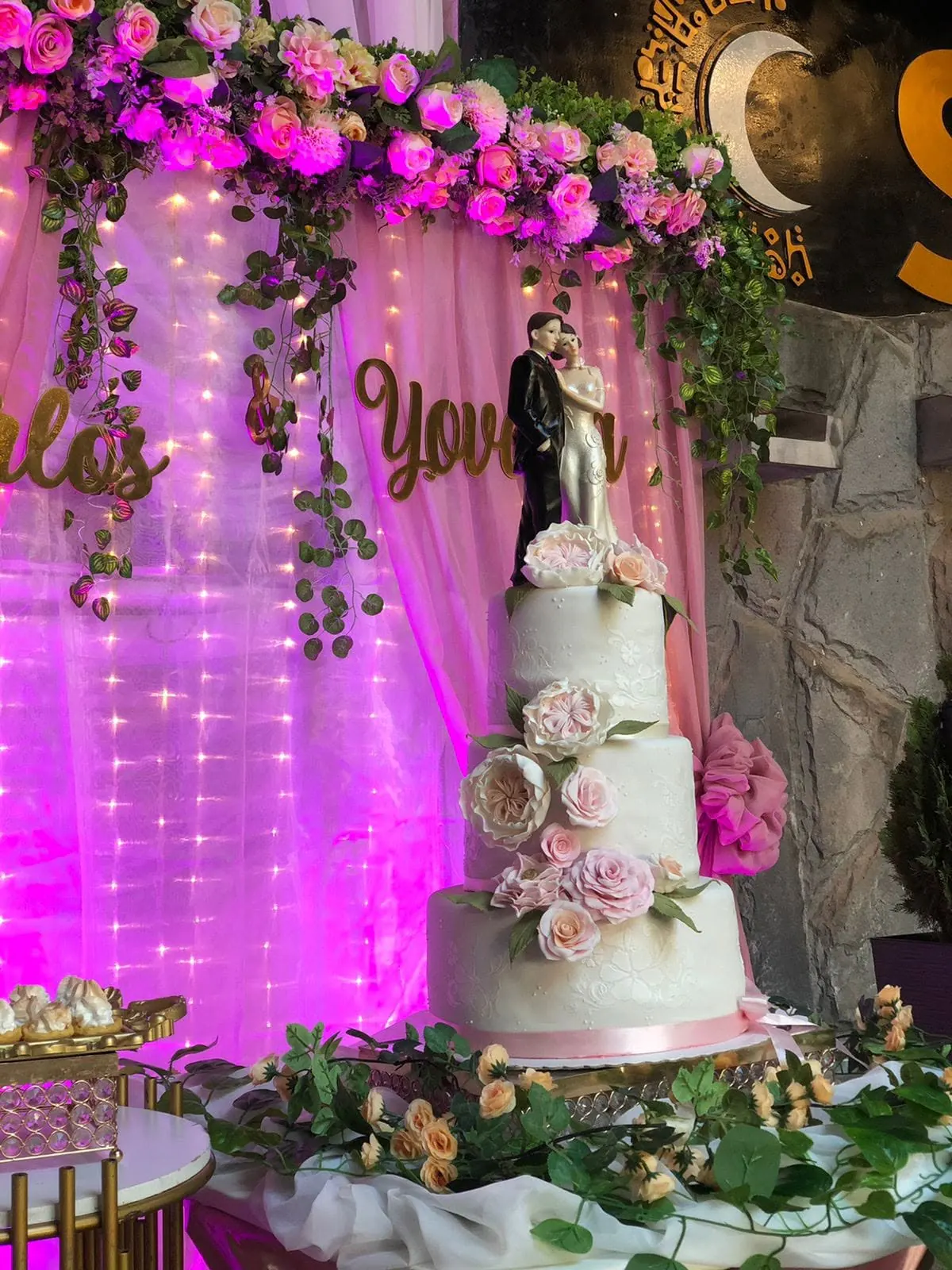 Torta de boda rosada